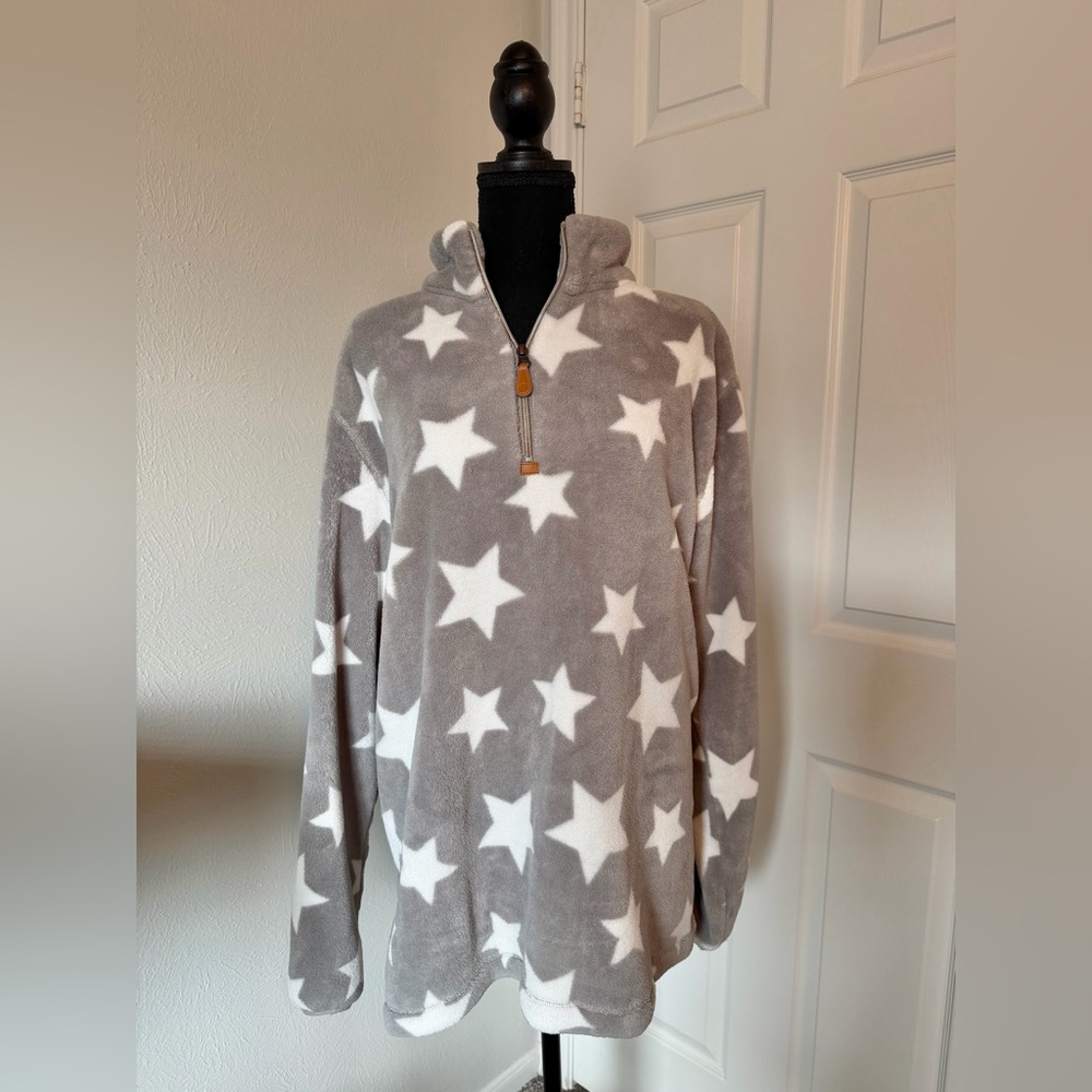 Gray Star Pattern Fleece Pullover - image 1